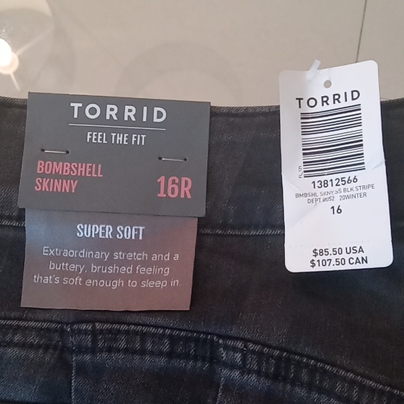 Bombshell Skinny Super Soft Pants Torrid size 1, 1X, 14-16 - Picture 7 of 8